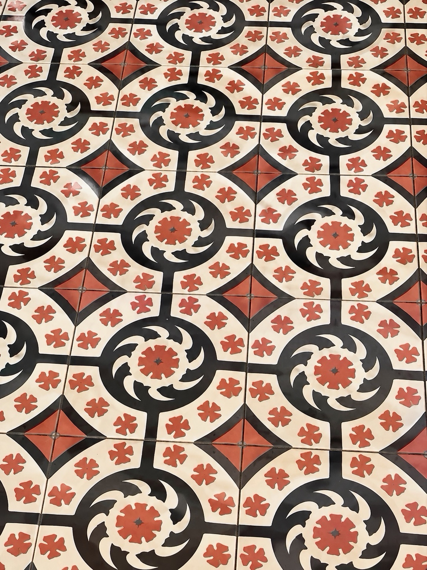 🧡 Some floors have stories to tell. Ours are a century old. 

#envilleapartments #servicedapartments
#servicedapartmentsbarcelona #airbnbsuperhost #Barcelona