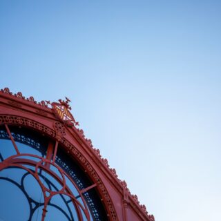 Walk slower. 🫶🏻
The best details sit above eye level. 
Mercado Sant Antoni 

#envilleapartments #servicedapartments
#servicedapartmentsbarcelona #airbnbsuperhost #Barcelona