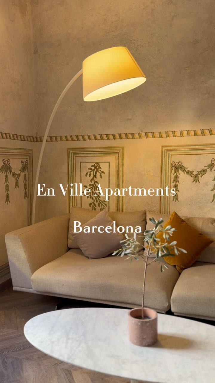 Live the Barcelona experience from En Ville.
Not a hotel room, but a home in a real neighbourhood — with a kitchen, a balcony and the city waiting right outside.

The key opens a neighbourhood, not just an apartment. 🔑

📍 En Ville Apartments — link in bio.

#envilleapartments #servicedapartmentsbarcelona #airbnbsuperhost #barcelona #envilleapartmentsbarcelona